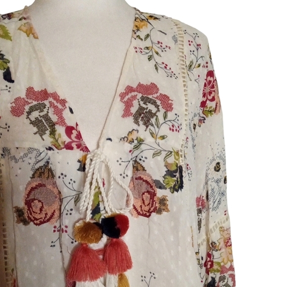 Zara Woman Floral Boho Style Needlepoint Tassel Tie Front Blouse Size Medium - Picture 4 of 10